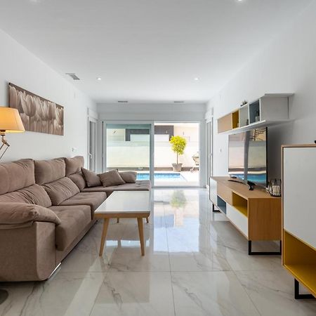 New Villa With Rooftop Terrace And Pool Daya Nueva المظهر الخارجي الصورة