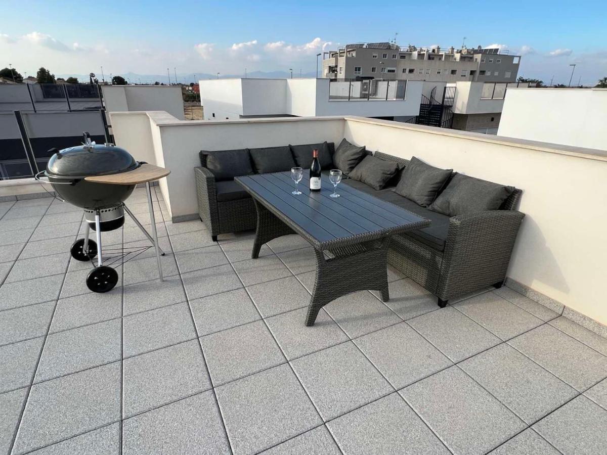 New Villa With Rooftop Terrace And Pool Daya Nueva المظهر الخارجي الصورة