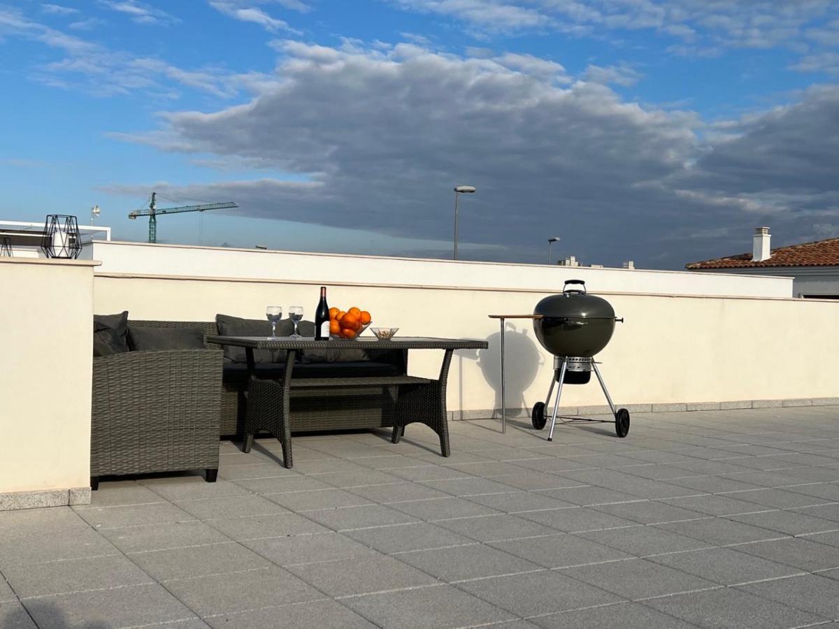 New Villa With Rooftop Terrace And Pool Daya Nueva المظهر الخارجي الصورة