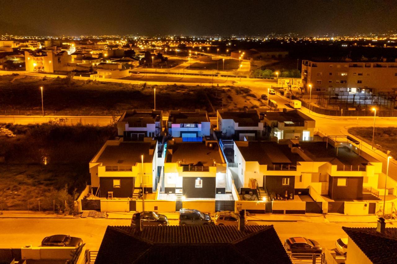 New Villa With Rooftop Terrace And Pool Daya Nueva المظهر الخارجي الصورة